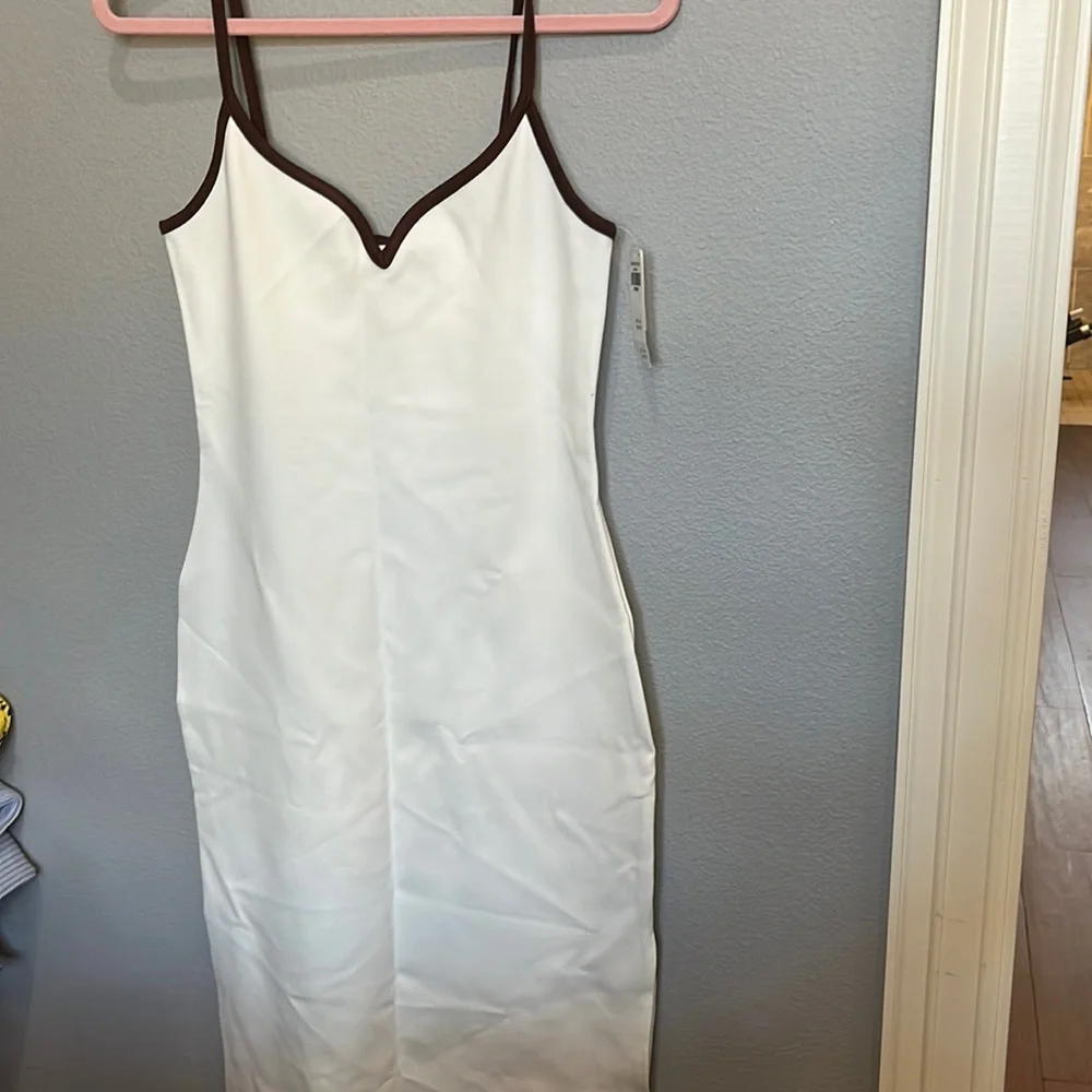 Abercrombie & Fitch chest 15”